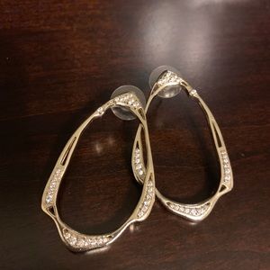 Kendra Scott earrings